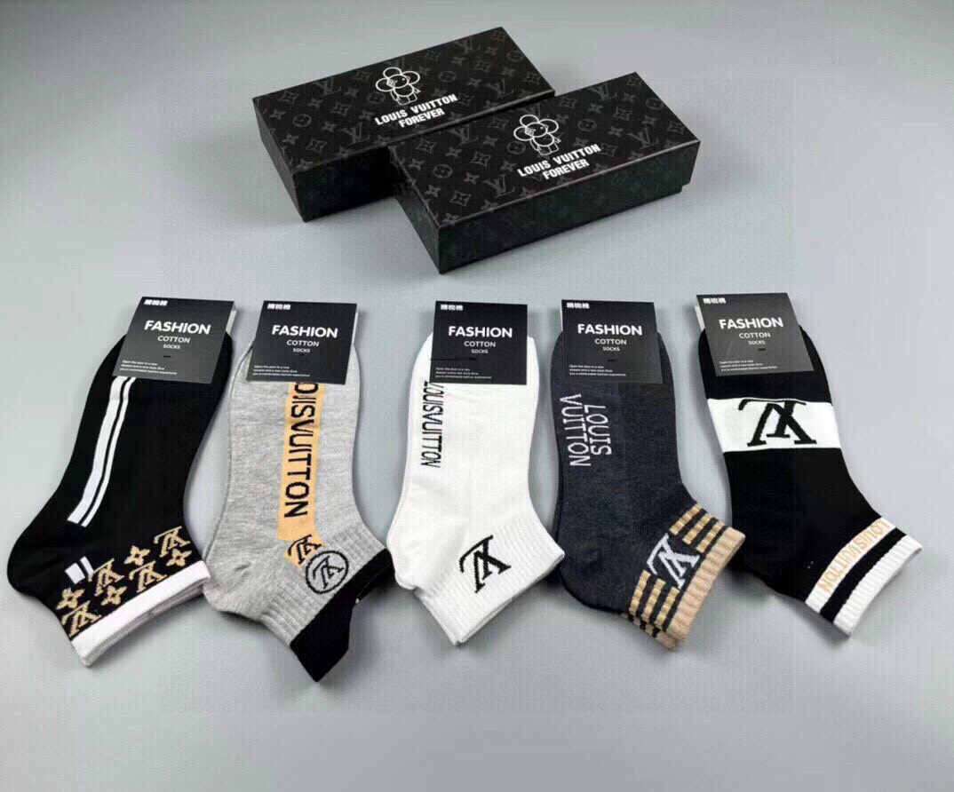  🆕LOUIS VUITTON · 路易威登❗️大驴家新品男款袜子❗️【一盒五双】纯棉材质，柔软舒适，提