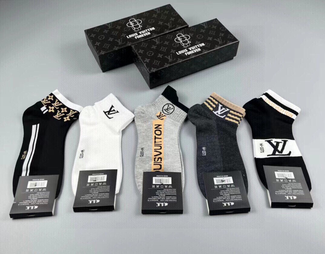  🆕LOUIS VUITTON · 路易威登❗️大驴家新品男款袜子❗️【一盒五双】纯棉材质，柔软舒适，提