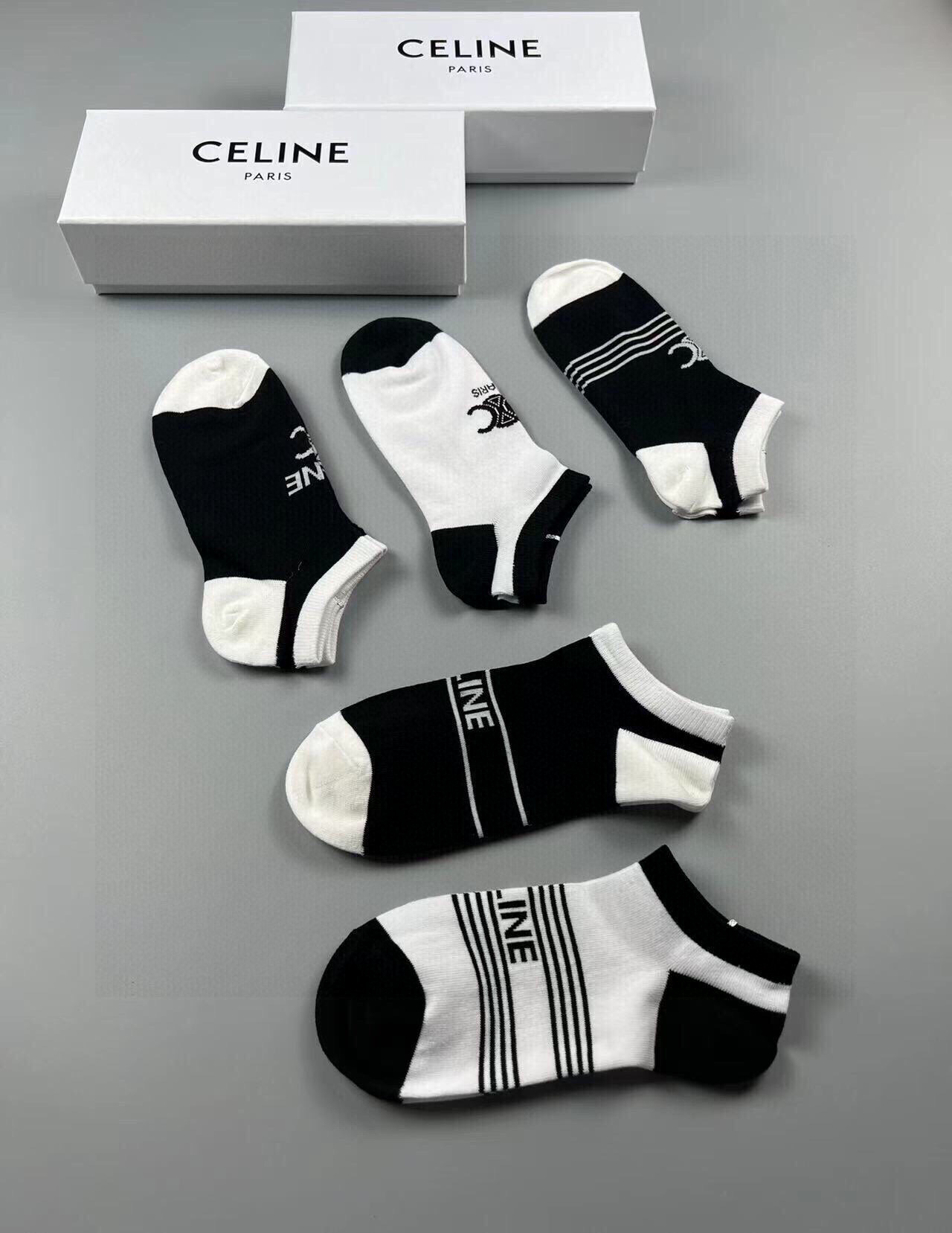  🆕CELINE · 赛琳❗️新品女款短袜子【一盒五双】提花经典标志，纯棉材质制造，透气舒适，超级nic