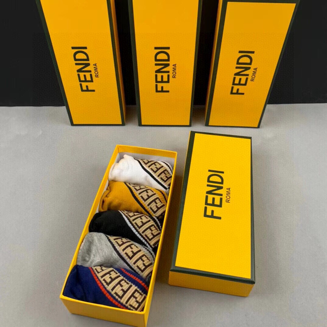  🆕FENDI · 芬迪❗️大F经典袜子❗️【一盒五双】罗口提花经典的双F标志，袜身FENDI字母标志，