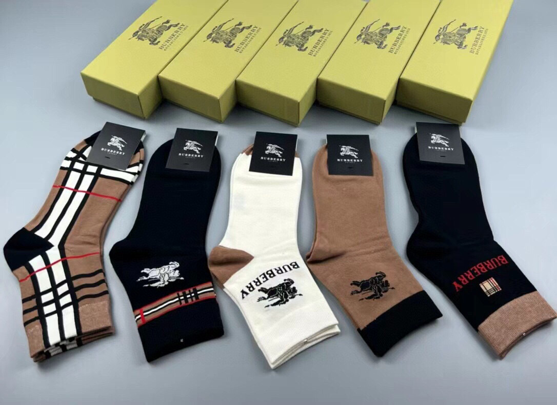  🆕Burberry · 巴宝莉❗️B家新品男款袜子❗️【一盒五双】纯棉材质织造，柔软舒适，提花经典品牌