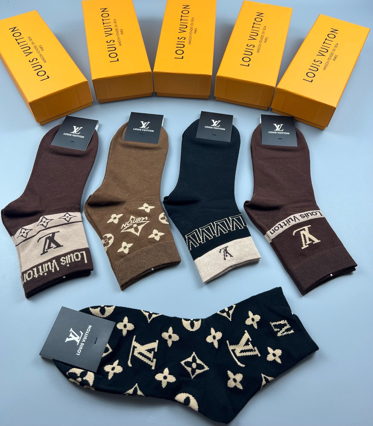  🆕Louis Vuitton · 路易威登❗️驴家新品袜子❗️【一盒五双】驴家经典logo，纯棉材质制
