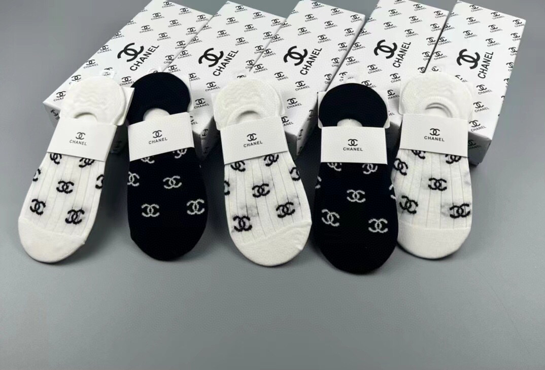  🆕Chanel · 香奈儿❗️小香新品女款隐形袜子❗️【一盒五双】提花经典标志，纯棉材质，超舒适超美腻