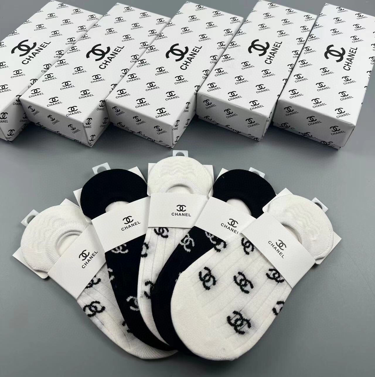  🆕Chanel · 香奈儿❗️小香新品女款隐形袜子❗️【一盒五双】提花经典标志，纯棉材质，超舒适超美腻