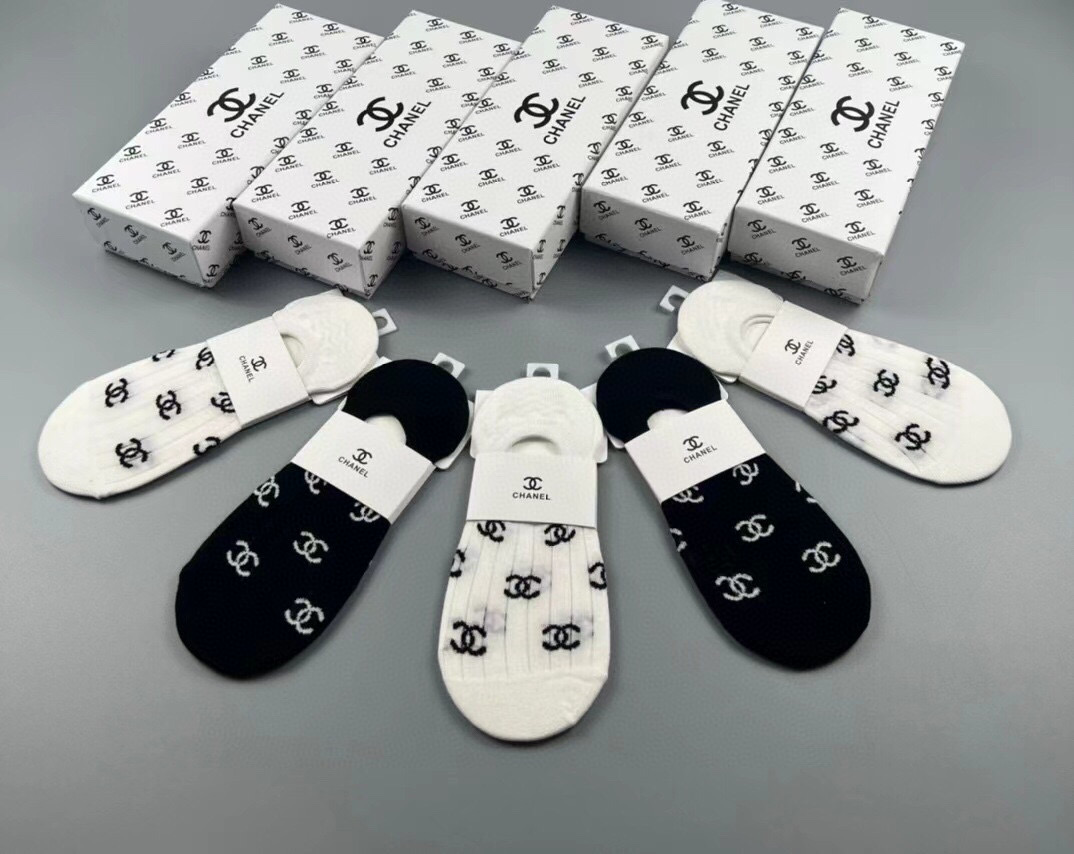  🆕Chanel · 香奈儿❗️小香新品女款隐形袜子❗️【一盒五双】提花经典标志，纯棉材质，超舒适超美腻