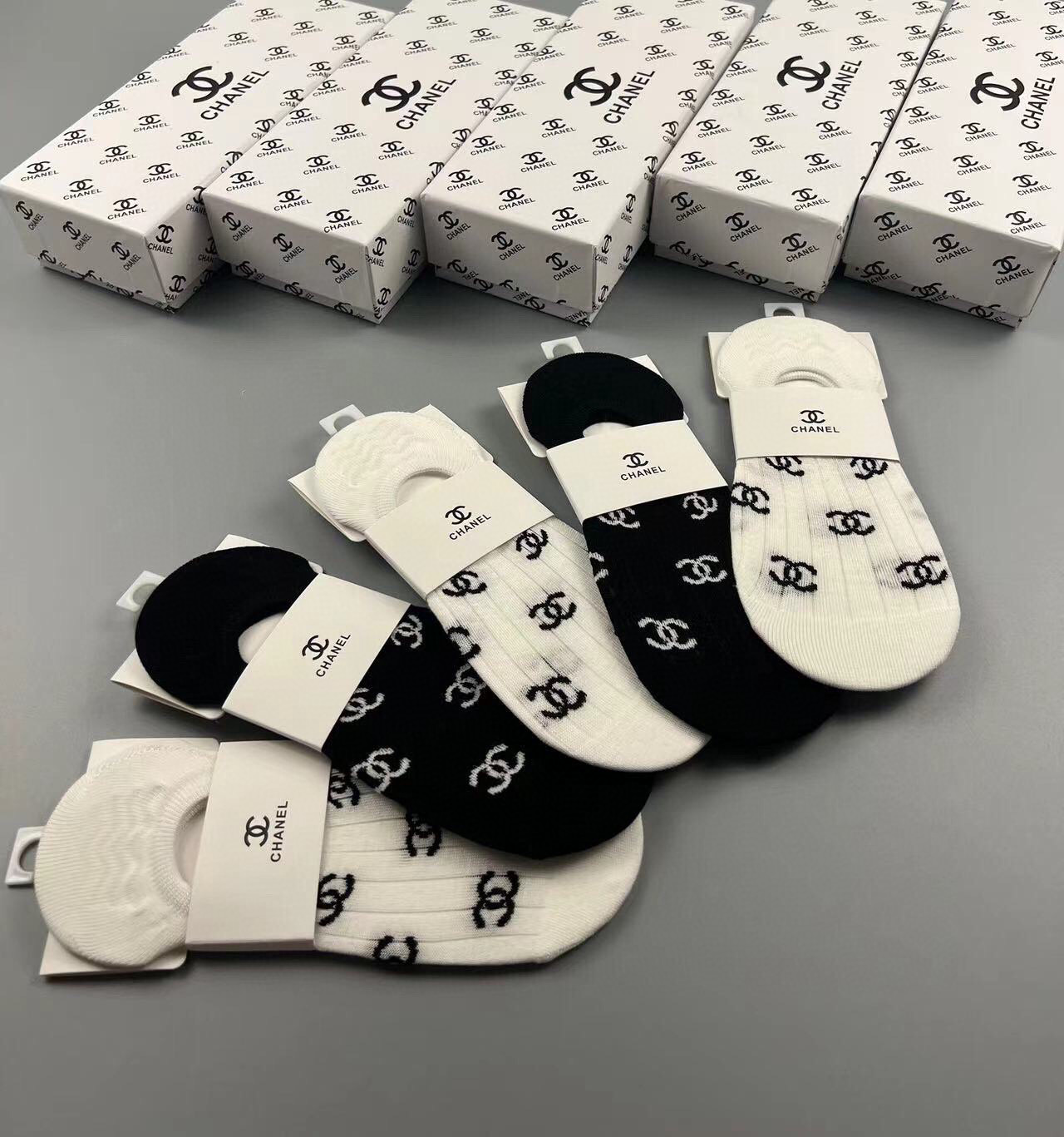  🆕Chanel · 香奈儿❗️小香新品女款隐形袜子❗️【一盒五双】提花经典标志，纯棉材质，超舒适超美腻