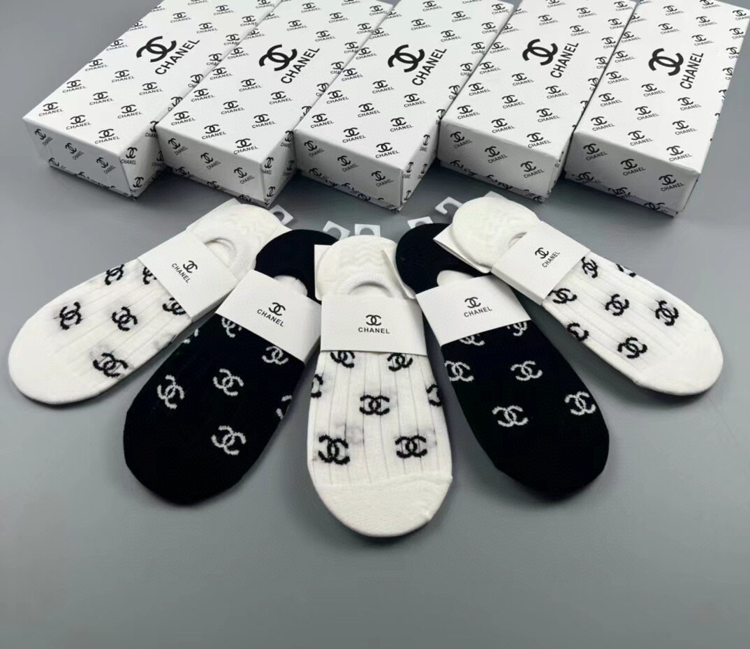  🆕Chanel · 香奈儿❗️小香新品女款隐形袜子❗️【一盒五双】提花经典标志，纯棉材质，超舒适超美腻
