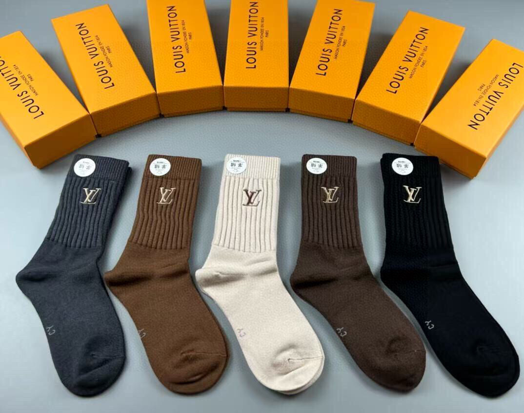  🆕Louis Vuitton❗️大驴新品女款长筒羊绒袜❗【羊绒材质️❗️护肤蓄热❗️❗️】【一盒五双】