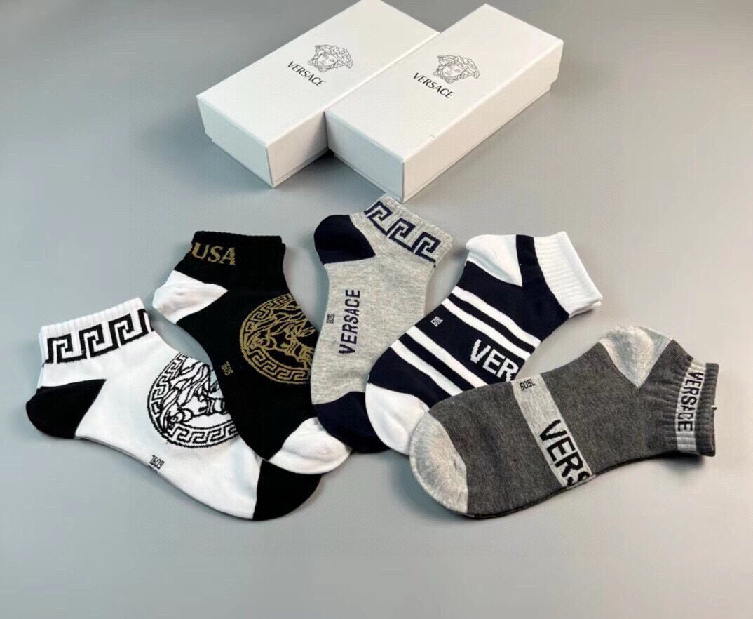  🆕Versace · 范思哲❗️新品男款袜子❗️【一盒五双】纯棉材质织造，超柔软舒适，提花经典美人头➕