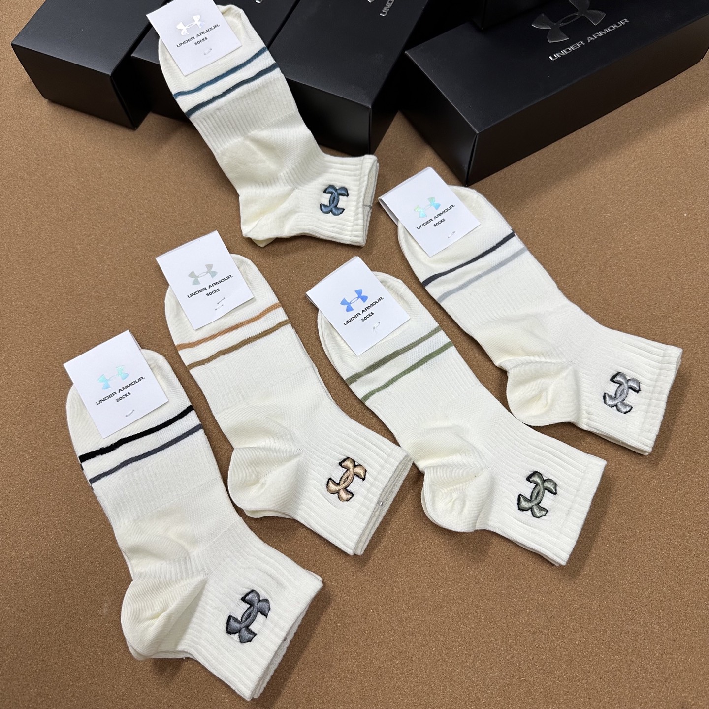  🆕【Under Armour · 安德玛】❗️火爆全网小单品，绝对是你这个春夏的搭配神器❗️ins今年