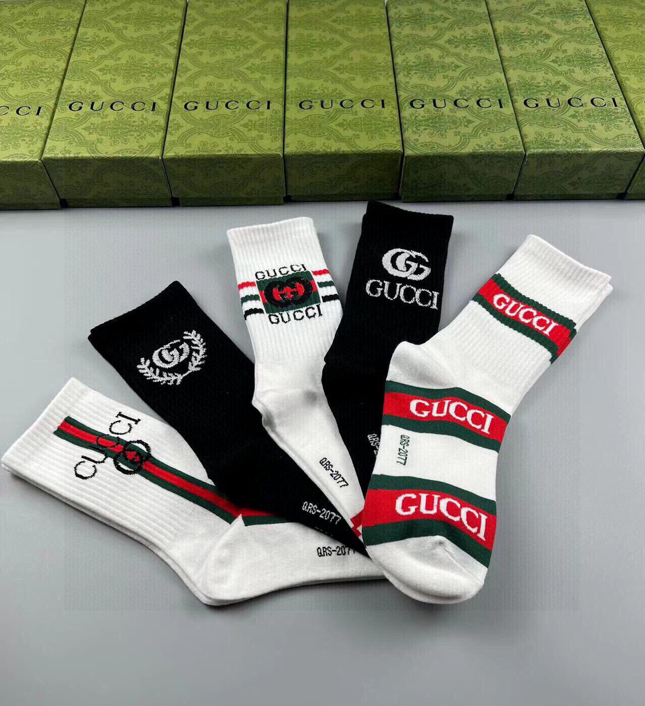  🆕Gucci · 古奇❗️大G家新品高筒袜子❗️【一盒五双】经典双G标志特显高大上，纯棉材质，透气舒适