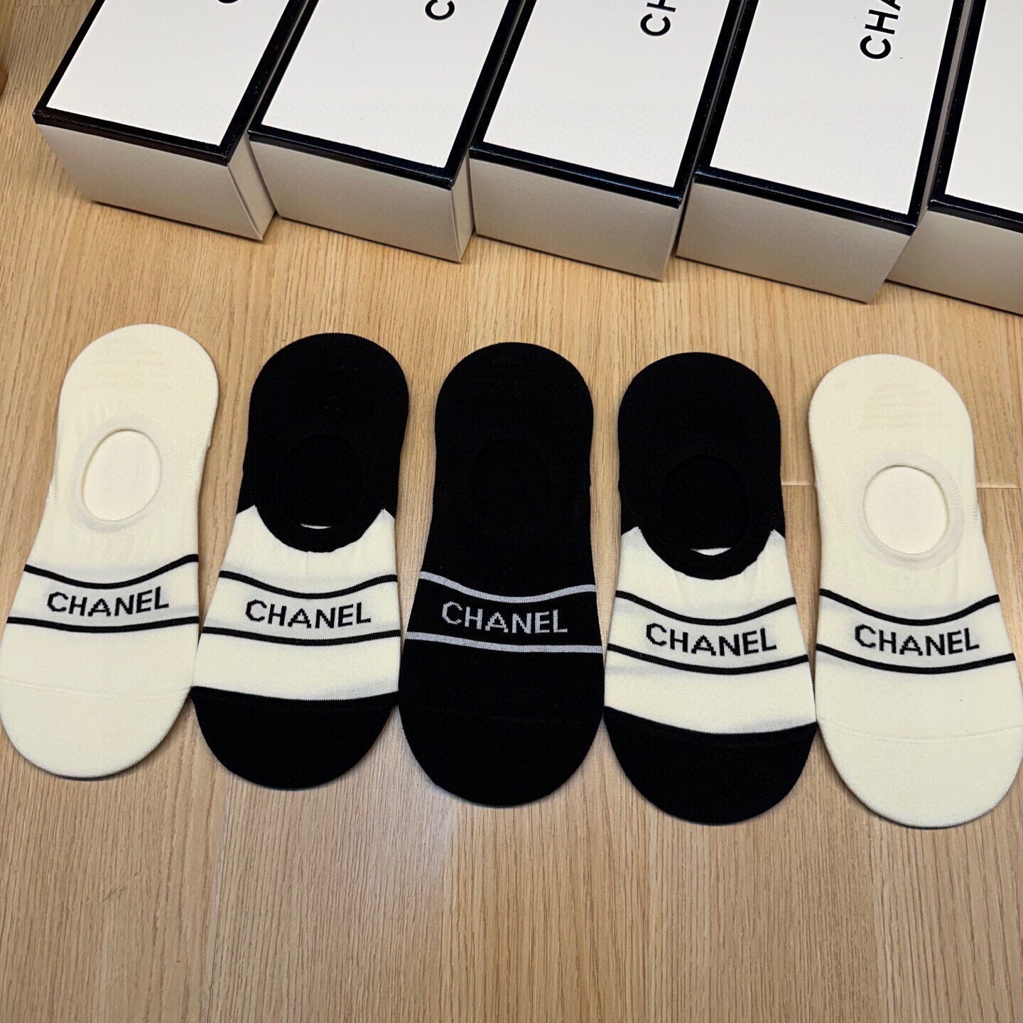  🆕Chanel · 香奈儿❗️CH新品女款隐形袜子❗️【一盒五双】提花经典字母标志，纯棉材质，超舒适超