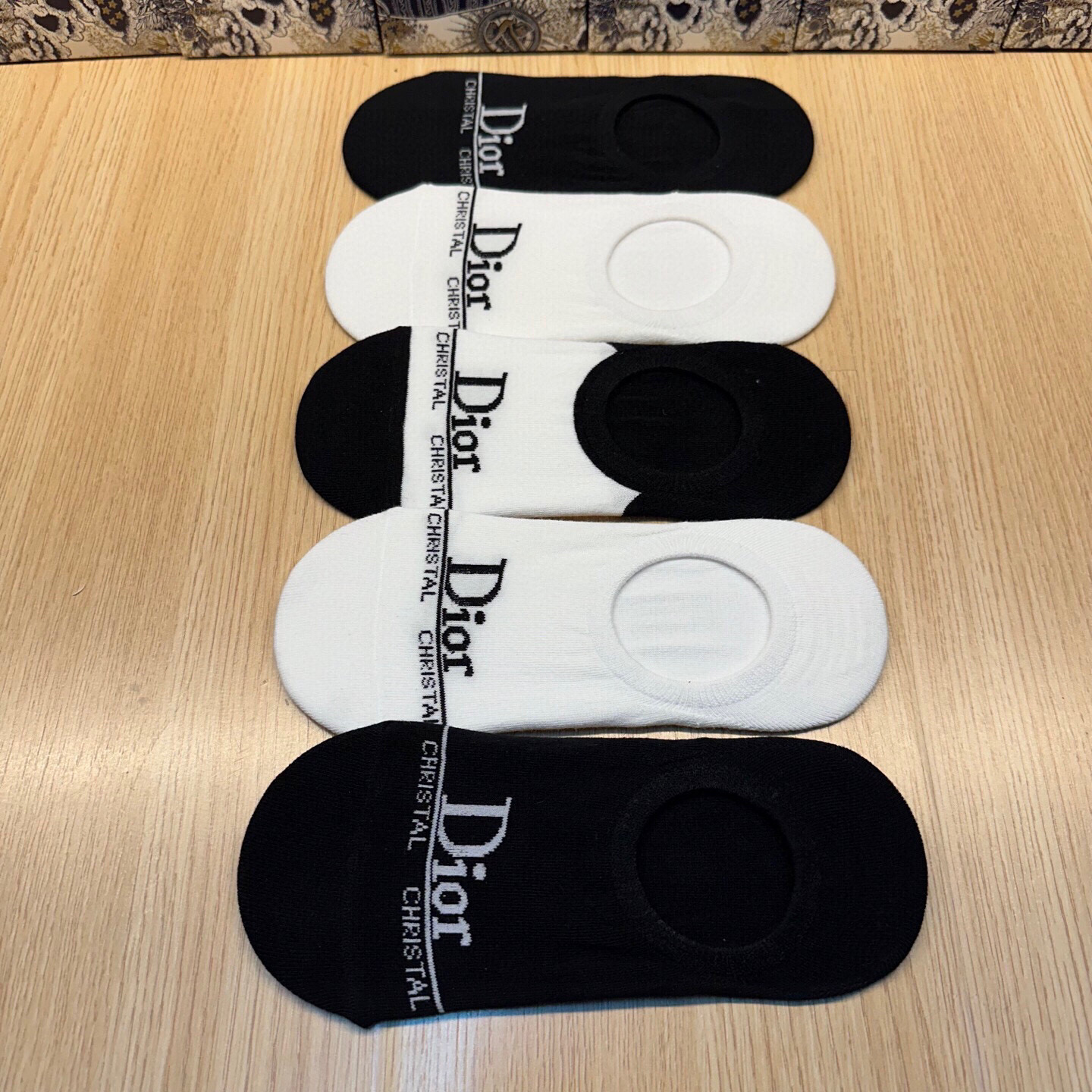  🆕Dior · 迪奥❗️D家新品女款隐形袜子❗️【一盒五双】提花经典字母标志，纯棉材质，超舒适超美腻❗