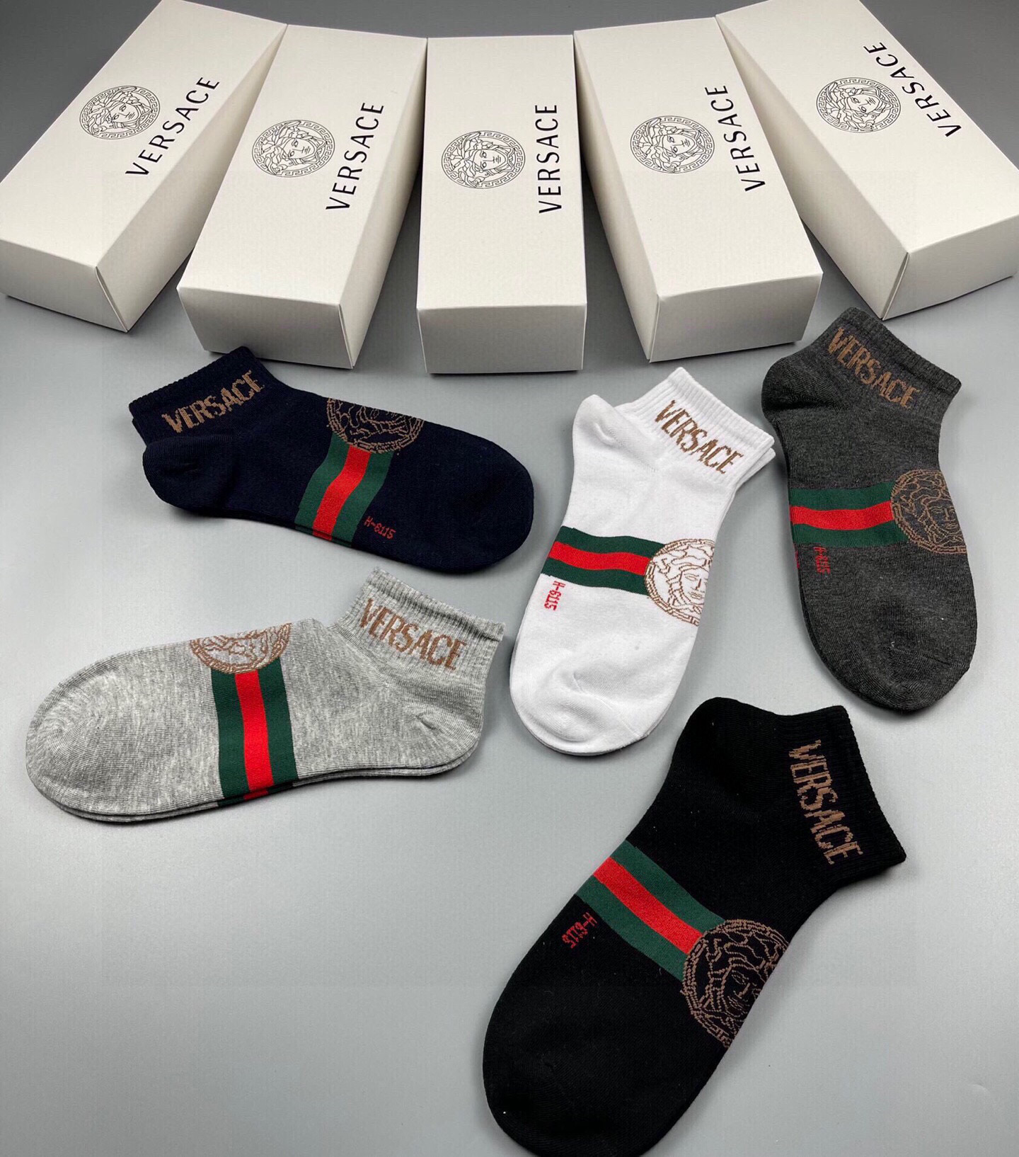  🆕Versace · 范思哲❗️新品男款袜子❗️【一盒五双】纯棉材质织造，超柔软舒适，提花经典美人头➕
