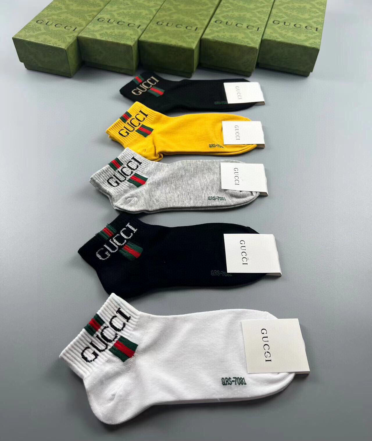  🆕Gucci · 古奇❗️G家新品男款袜子❗️【一盒五双】提花经典标志，超级nice，实物超漂亮，超火
