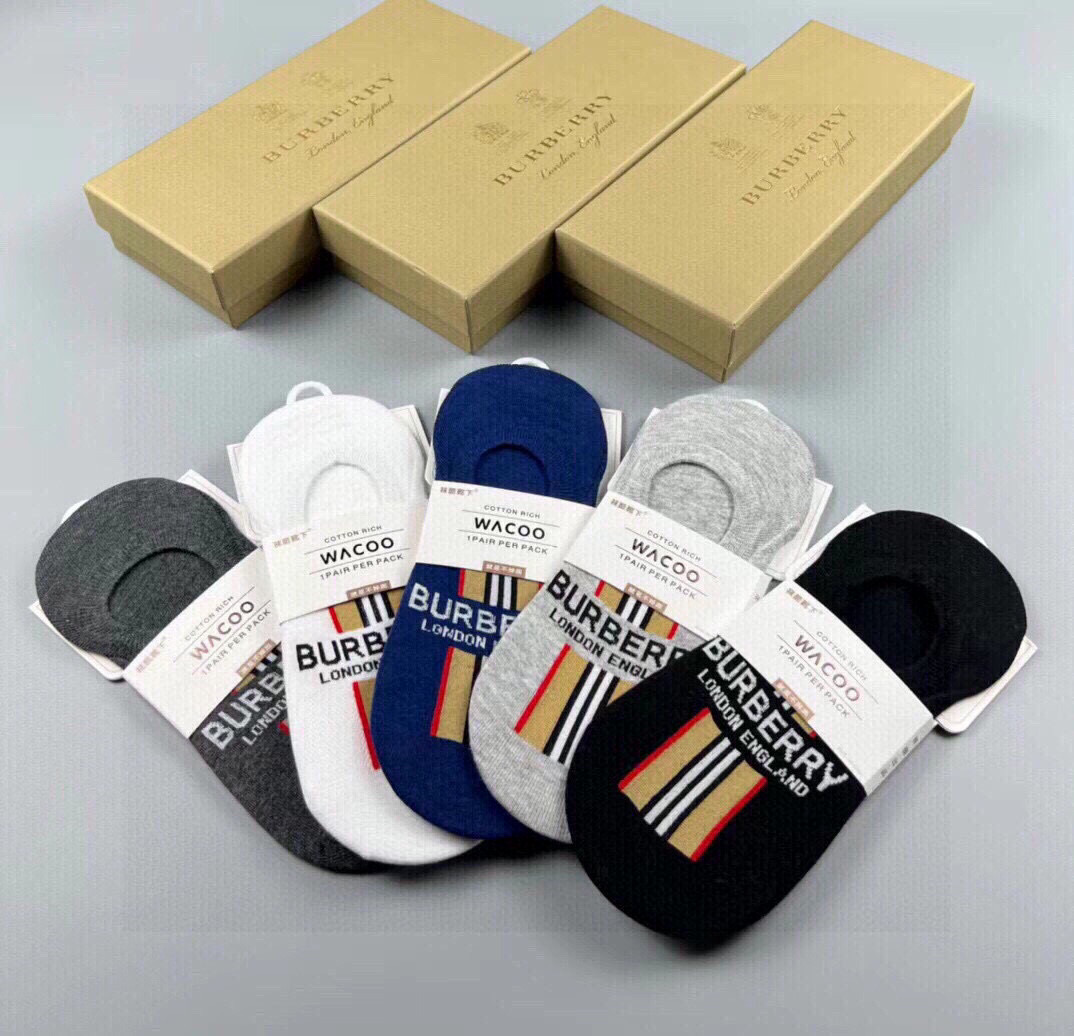  🆕Burberry · 巴宝莉❗️B家新品男款隐形袜子❗️【一盒五双】纯棉材质织造，超柔软舒适，提花经