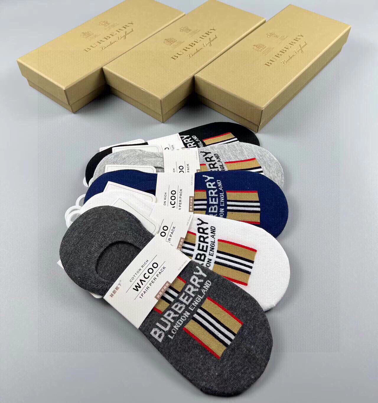  🆕Burberry · 巴宝莉❗️B家新品男款隐形袜子❗️【一盒五双】纯棉材质织造，超柔软舒适，提花经
