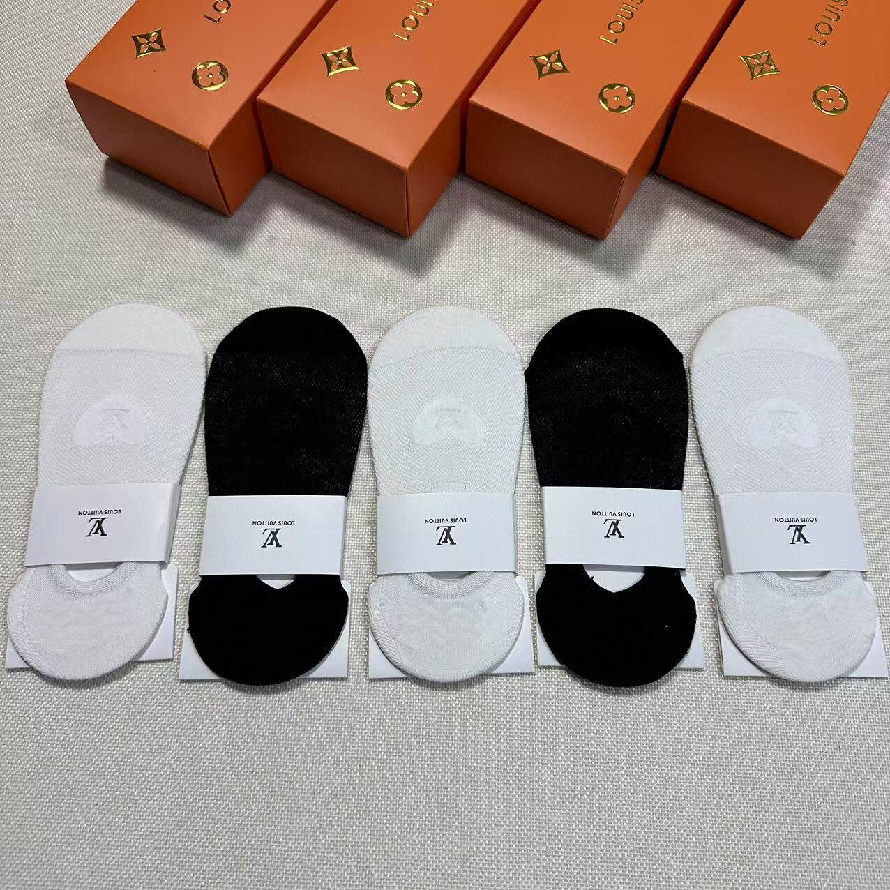  🆕Louis Vuitton · 路易威登❗️驴家新品女款隐形袜子❗【一盒五双】镂空网袜，提花经典标志