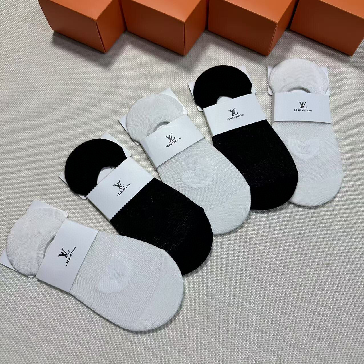  🆕Louis Vuitton · 路易威登❗️驴家新品女款隐形袜子❗【一盒五双】镂空网袜，提花经典标志