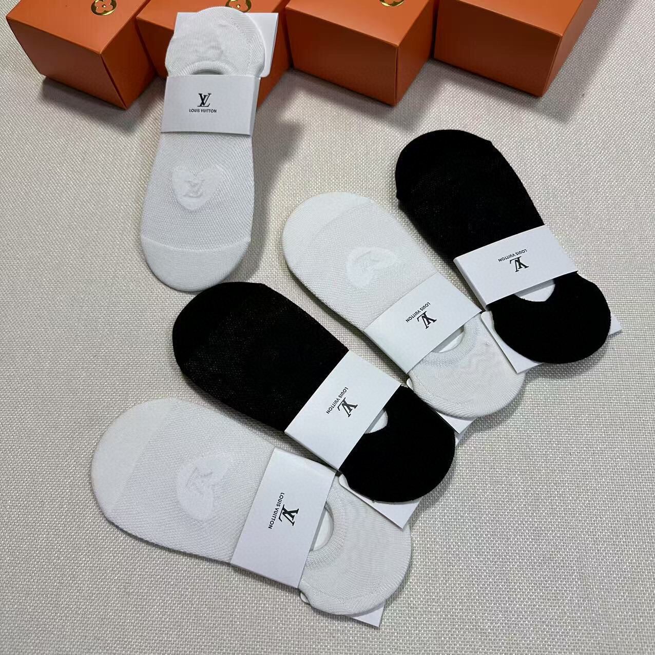  🆕Louis Vuitton · 路易威登❗️驴家新品女款隐形袜子❗【一盒五双】镂空网袜，提花经典标志