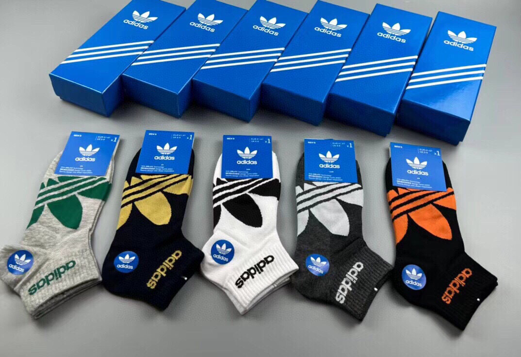 🆕Adidas · 阿迪达斯❗️三叶草新品男款袜子☘️提花经典标志❗️ins今年超火爆元素单品❗️纯棉