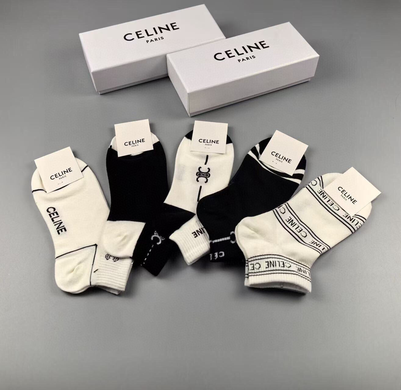  🆕CELINE · 赛琳❗️新品女款短袜子【一盒五双】提花经典标志，纯棉材质制造，透气舒适，超级nic