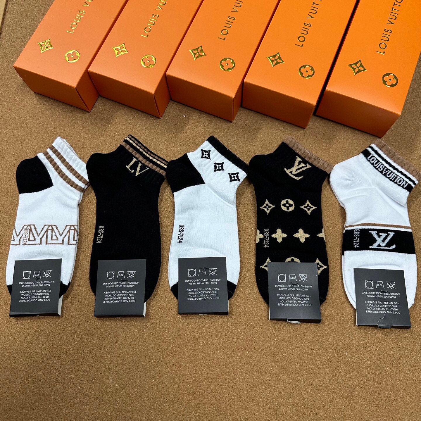  🆕Louis Vuitton · 路易威登❗️驴家新品男款袜子❗️【一盒五双】提花驴家经典logo，纯