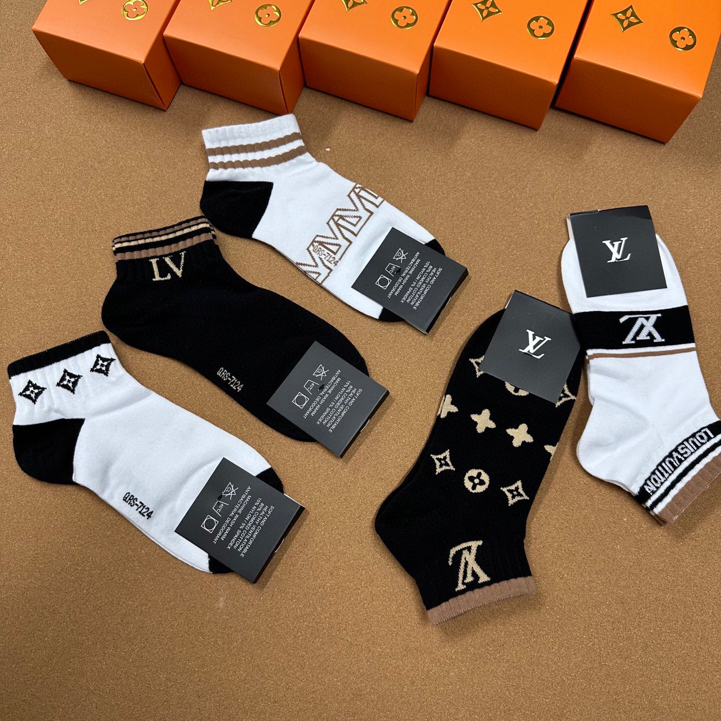  🆕Louis Vuitton · 路易威登❗️驴家新品男款袜子❗️【一盒五双】提花驴家经典logo，纯