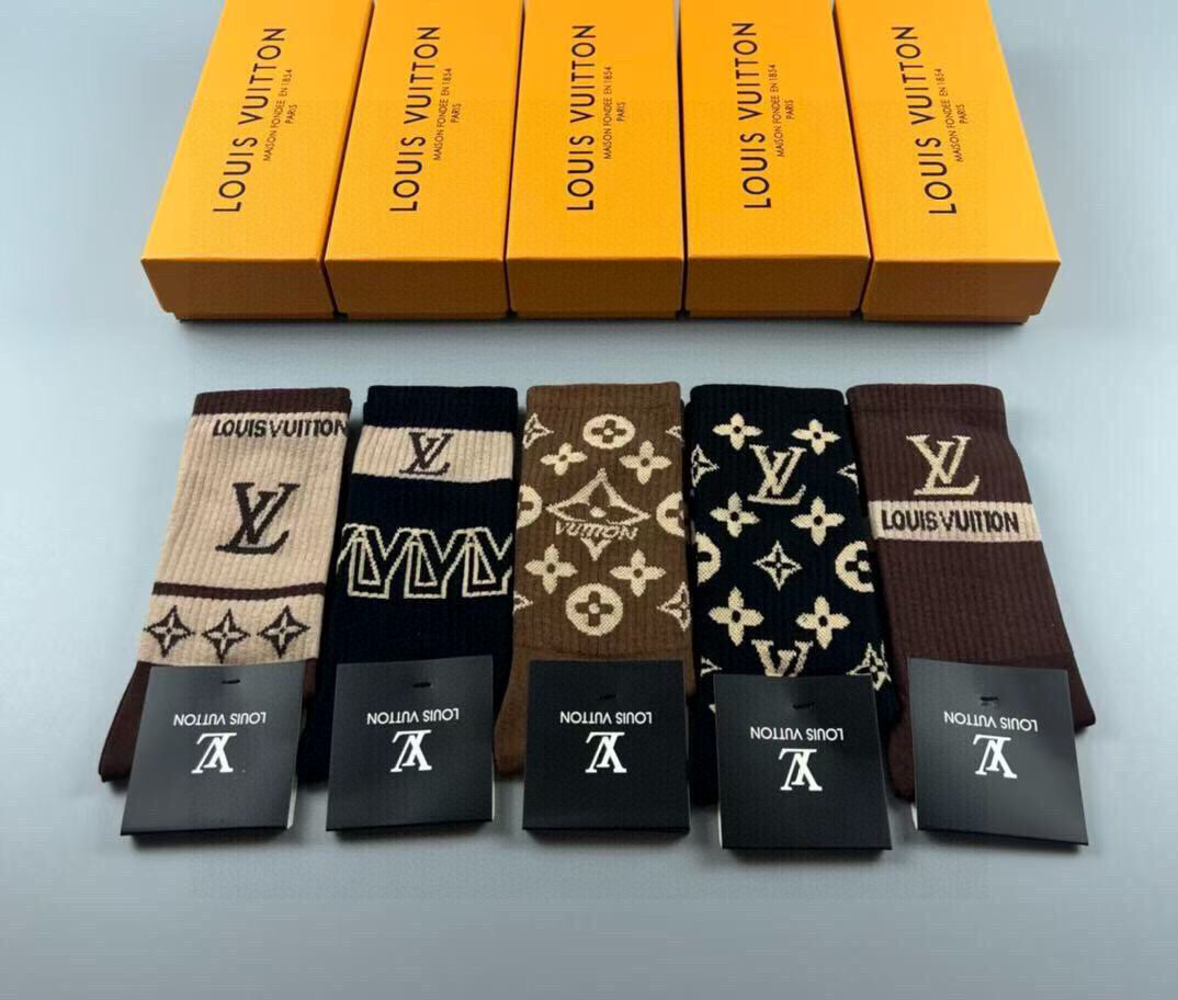  🆕Louis Vuitton · 路易威登❗️驴家新品高筒袜子❗️【一盒五双】纯棉材质，提花经典标志，