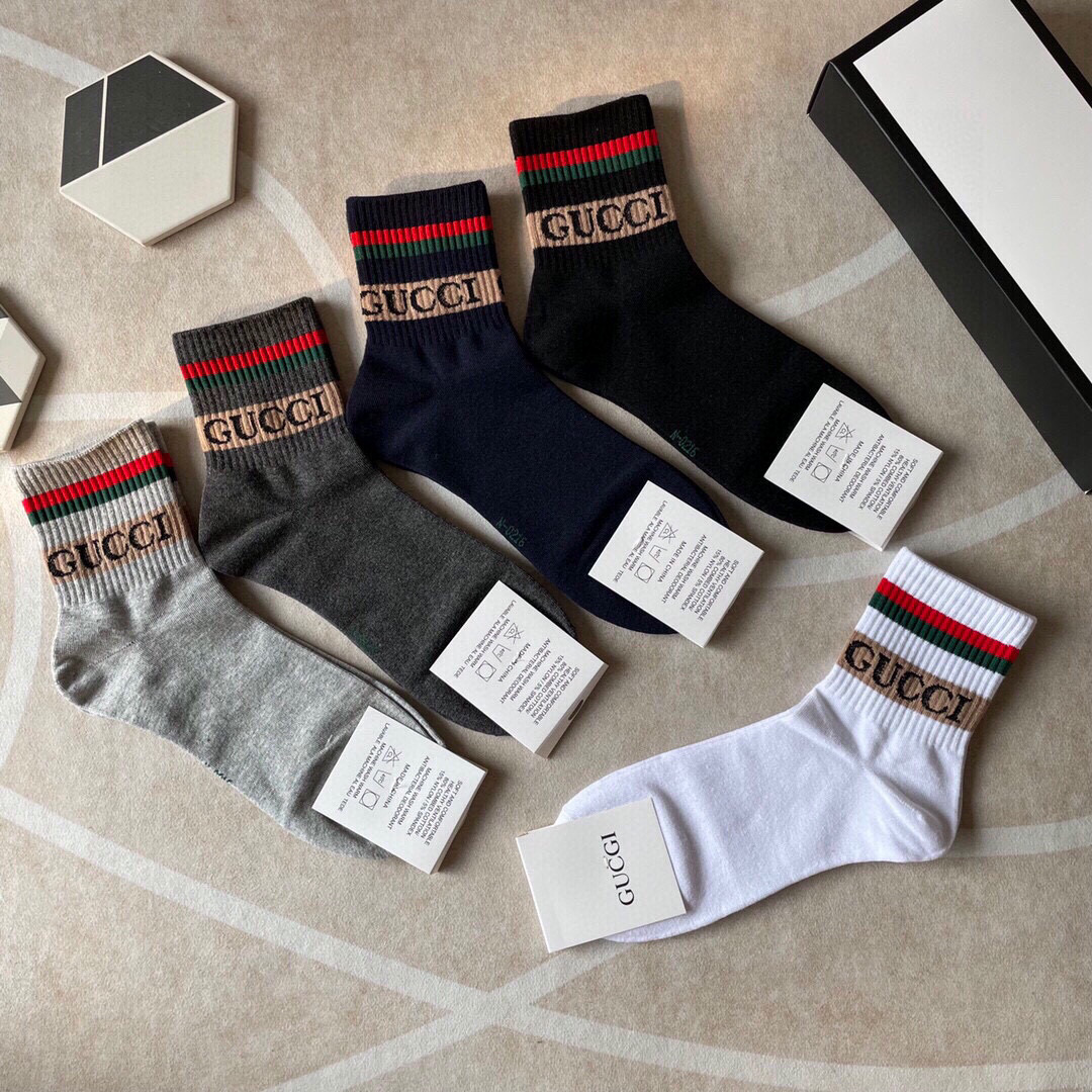  🆕Gucci · 古奇❗️大G家新品男款短筒袜子❗️【一盒五双】红绿条搭配品牌全称logo，特显高大上