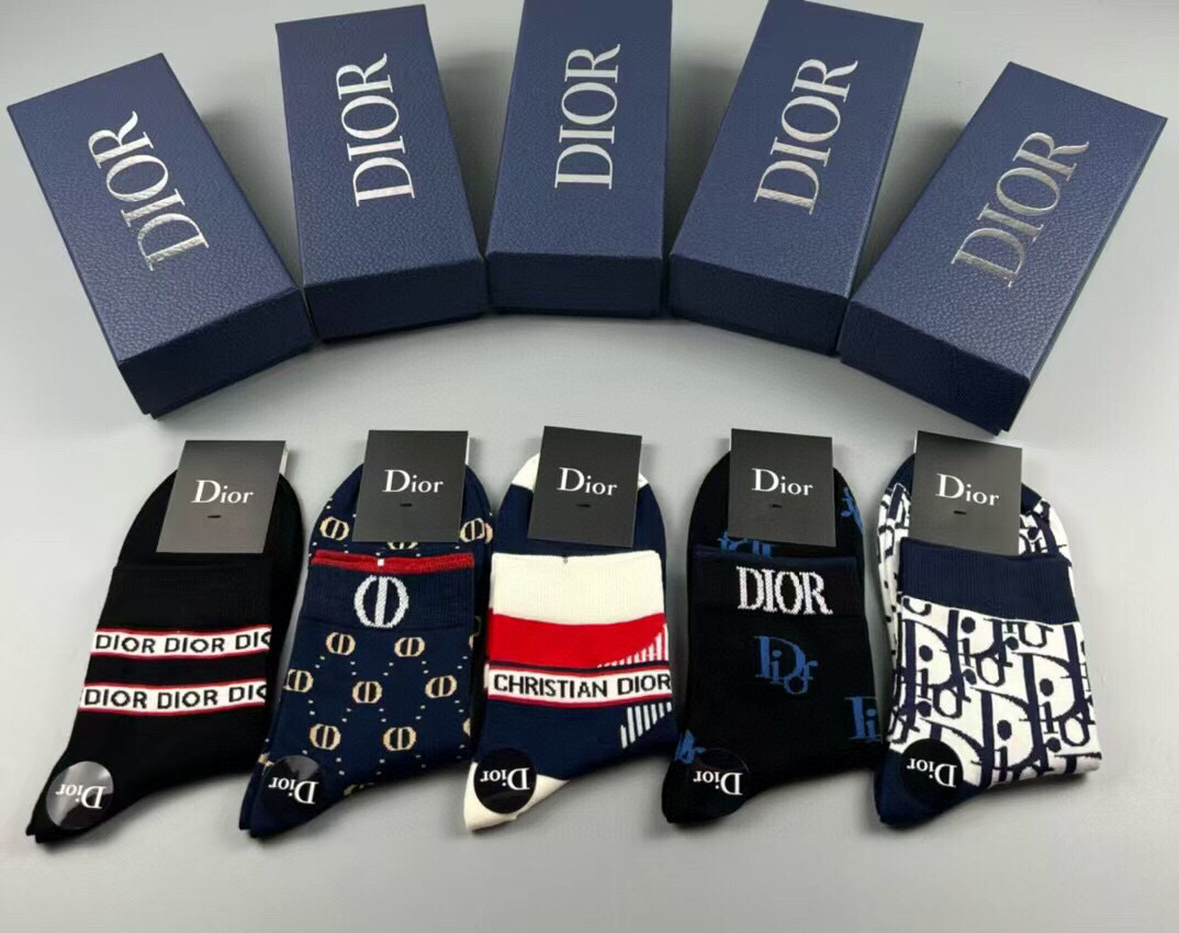  🆕Dior · 迪奥❗️D家新品男款袜子❗️【一盒五双】提花品牌logo，简单大气，实物超漂亮，经超火
