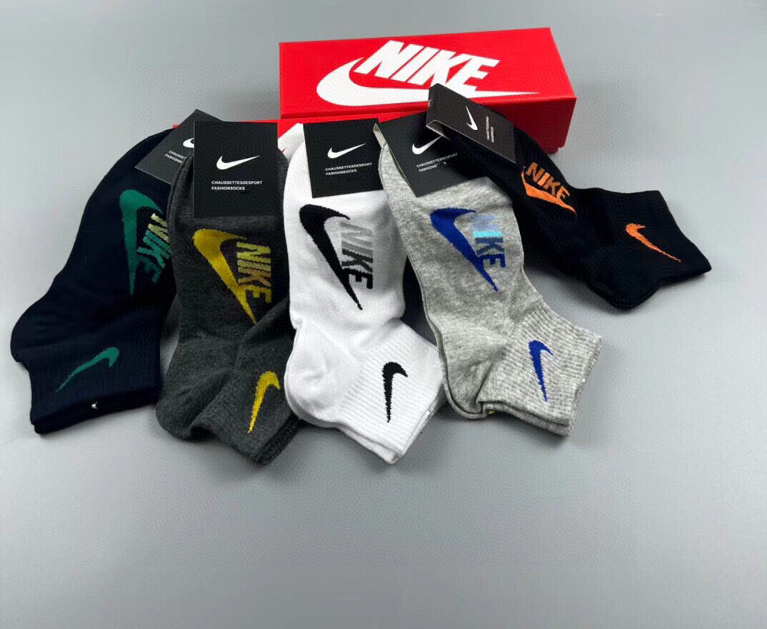  🆕Nike · 耐克❗️永远的经典永远的☑️❗️精梳棉材质，透气吸汗柔软舒适，上脚非常nice❗️商务