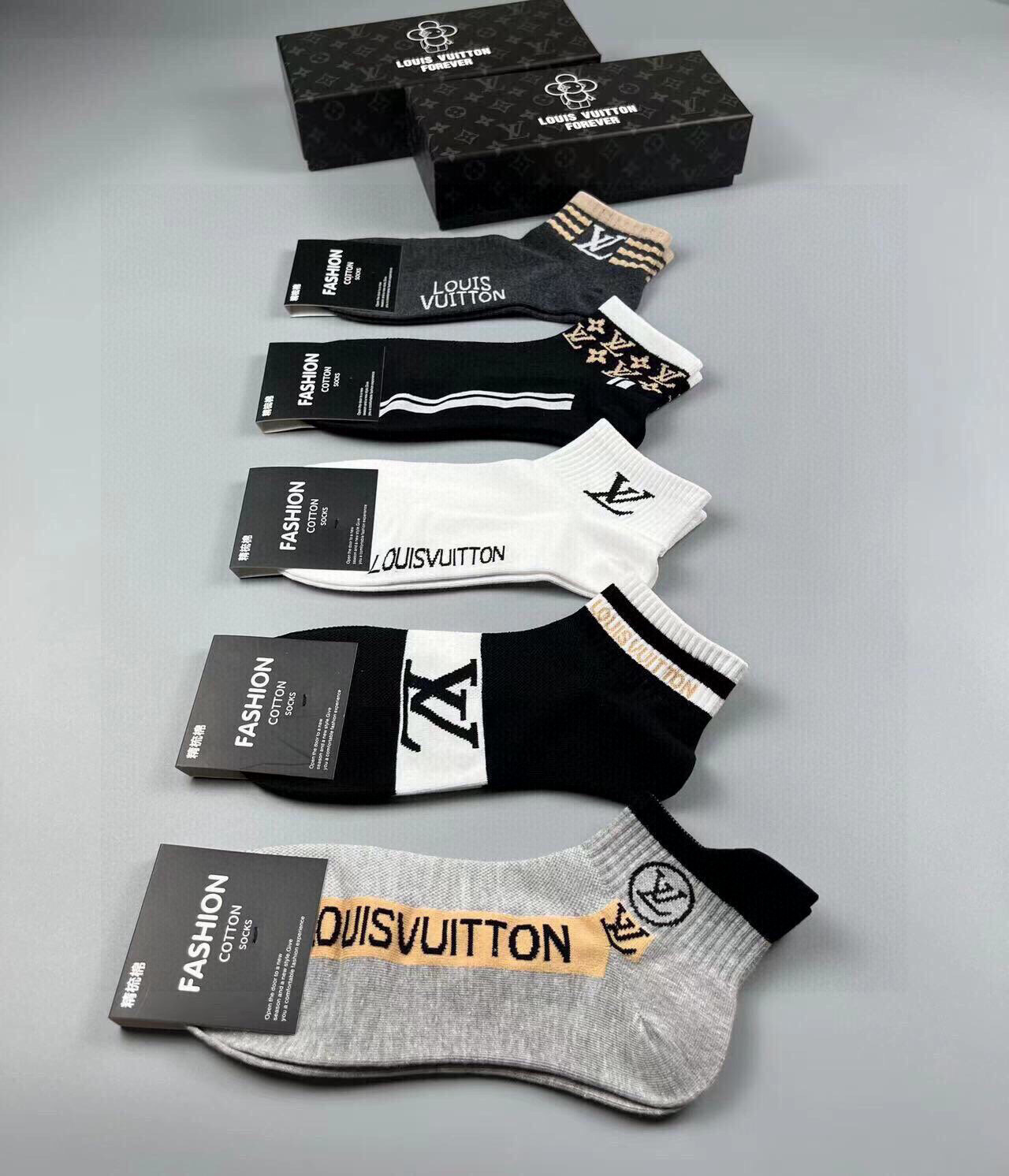  🆕LOUIS VUITTON · 路易威登❗️大驴家新品男款袜子❗️【一盒五双】纯棉材质，柔软舒适，提