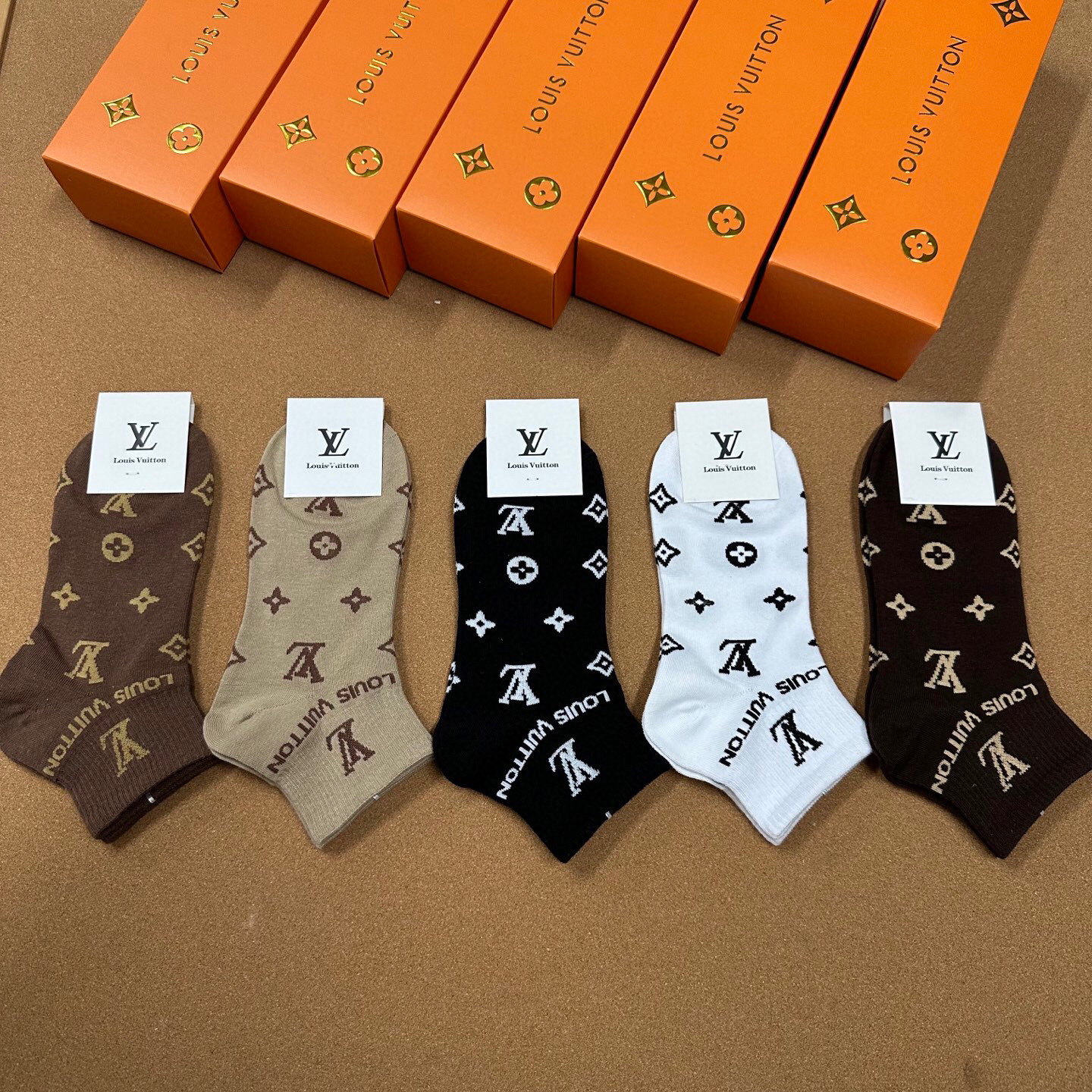  🆕Louis Vuitton · 路易威登❗️驴家经典袜子❗️【一盒五双】提花驴家经典logo，纯棉材