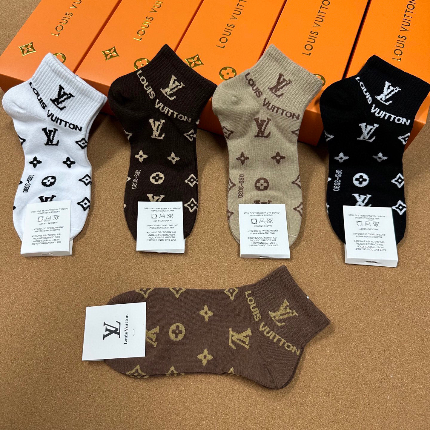  🆕Louis Vuitton · 路易威登❗️驴家经典袜子❗️【一盒五双】提花驴家经典logo，纯棉材