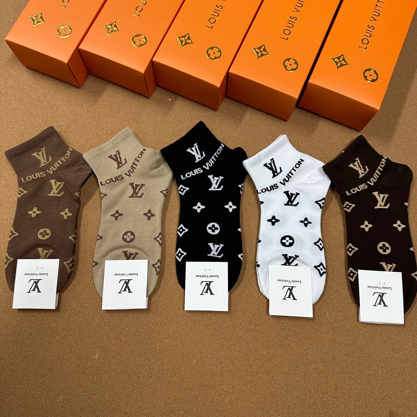  🆕Louis Vuitton · 路易威登❗️驴家经典袜子❗️【一盒五双】提花驴家经典logo，纯棉材
