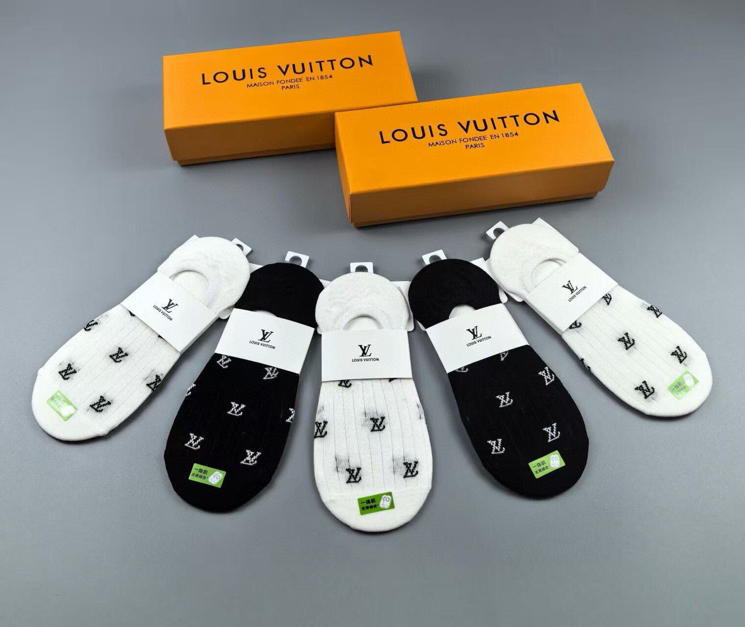  🆕Louis Vuitton · 路易威登❗️驴家新品女款隐形袜子❗【一盒五双】提花经典标志，纯棉材质