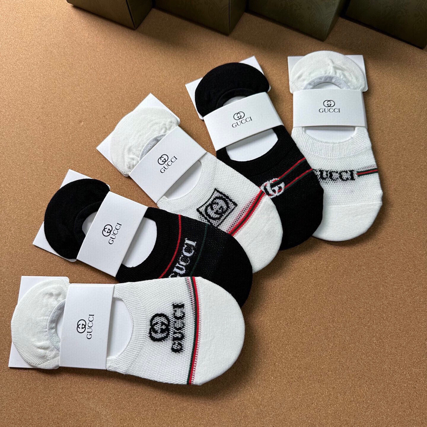  🆕 Gucci · 古奇❗️G家新品女款隐形袜子❗【一盒五双】镂空网袜，提花经典标志，纯棉材质，超舒适