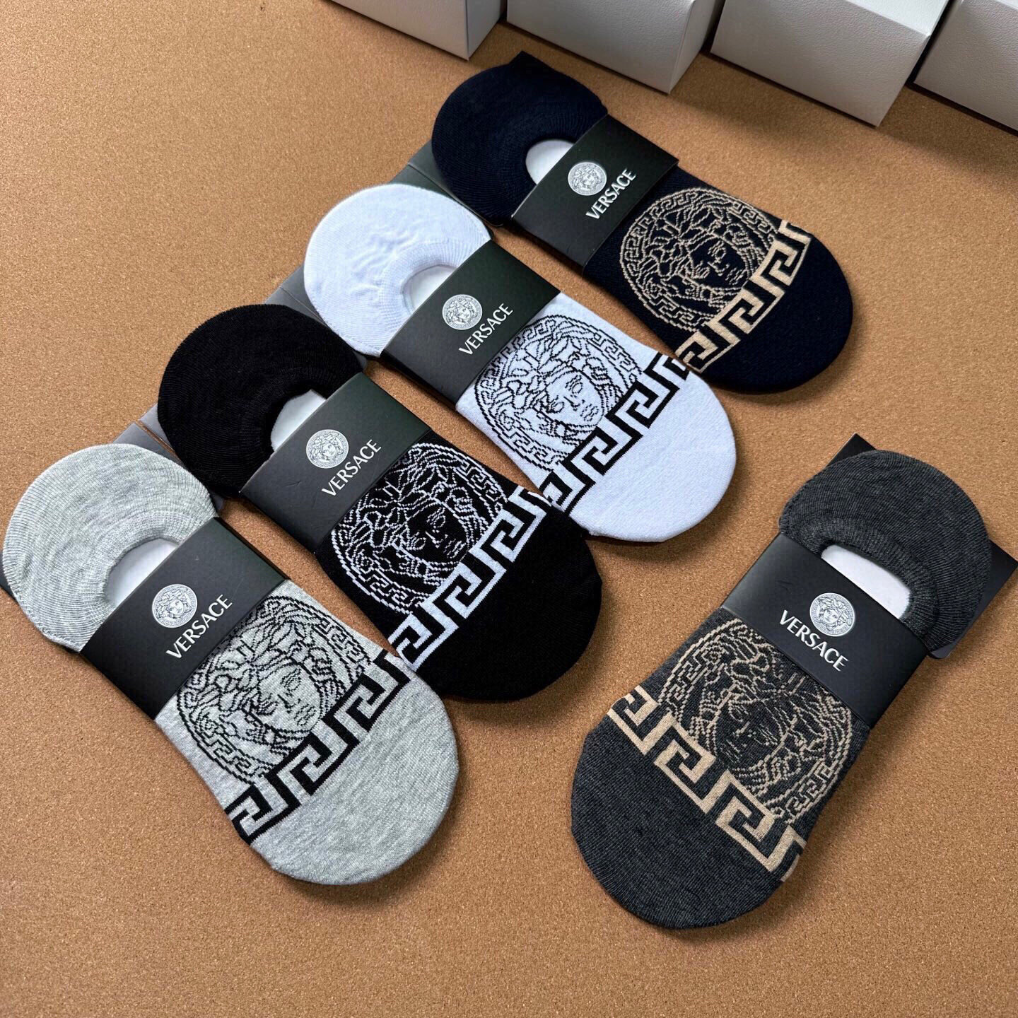  🆕Versace · 范思哲❗️新品男款隐形船袜❗️【一盒五双】纯棉材质织造，超柔软舒适，提花经典标志