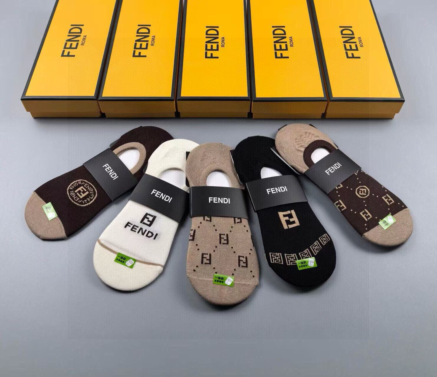  🆕Fendi · 芬迪❗️FF新品女款隐形袜子❗一体机无骨缝合袜子【一盒五双】提花经典标志，纯棉材质，