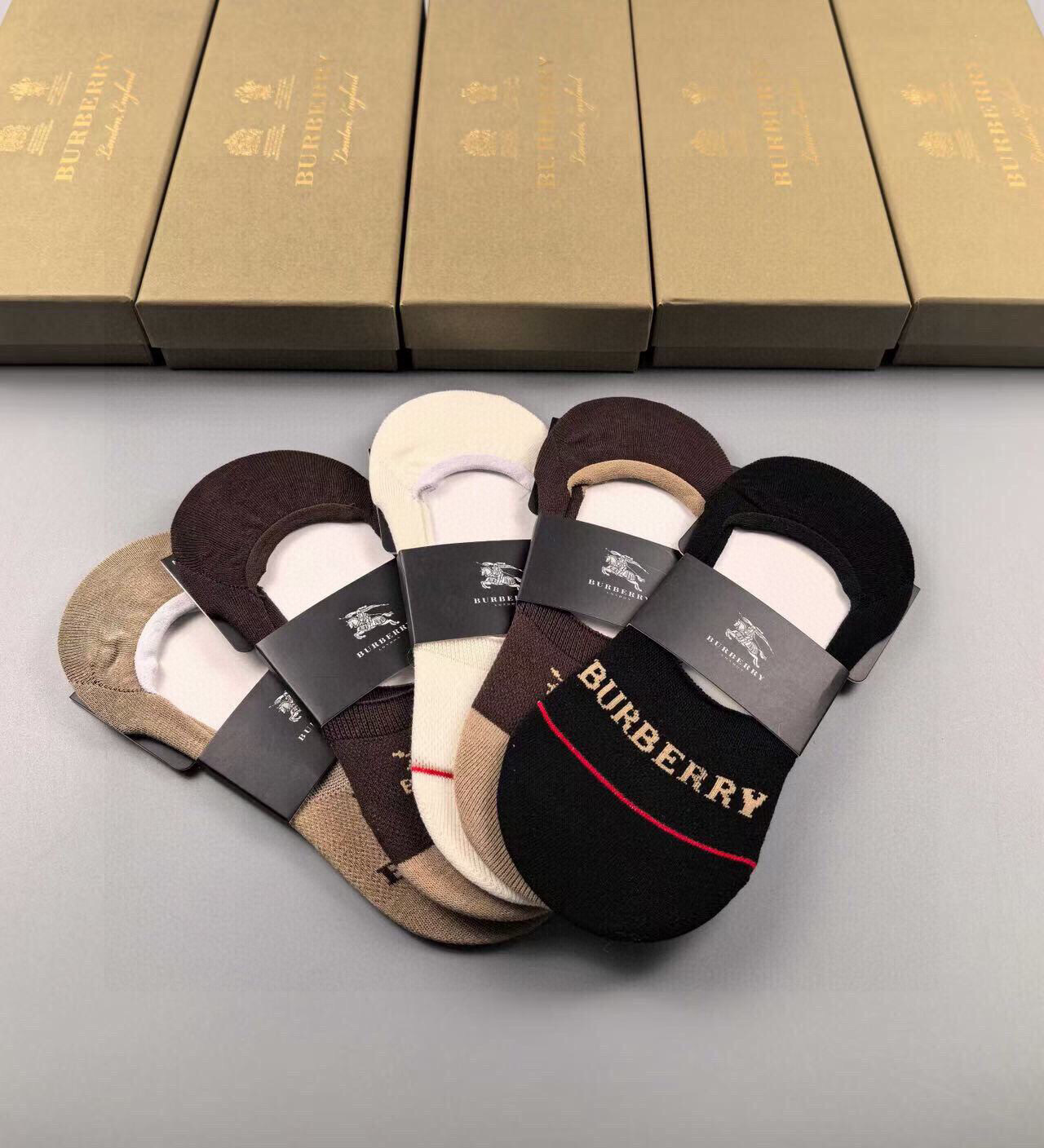  🆕Burberry · 巴宝莉❗️B家新品女款隐形袜子❗一体机无骨缝合袜子【一盒五双】提花经典标志，纯