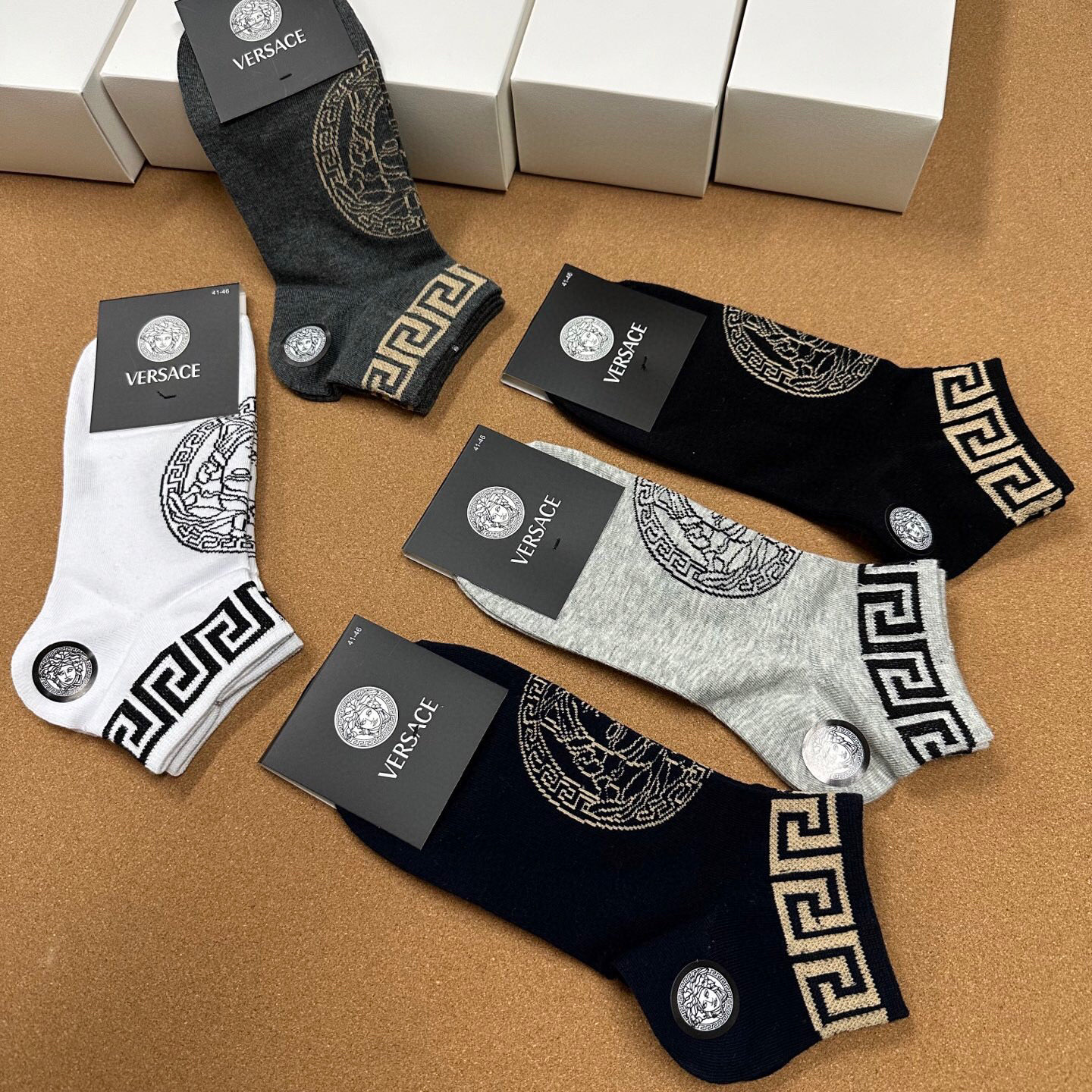  🆕Versace · 范思哲❗️新品男款袜子❗️【一盒五双】纯棉材质织造，超柔软舒适，提花经典logo