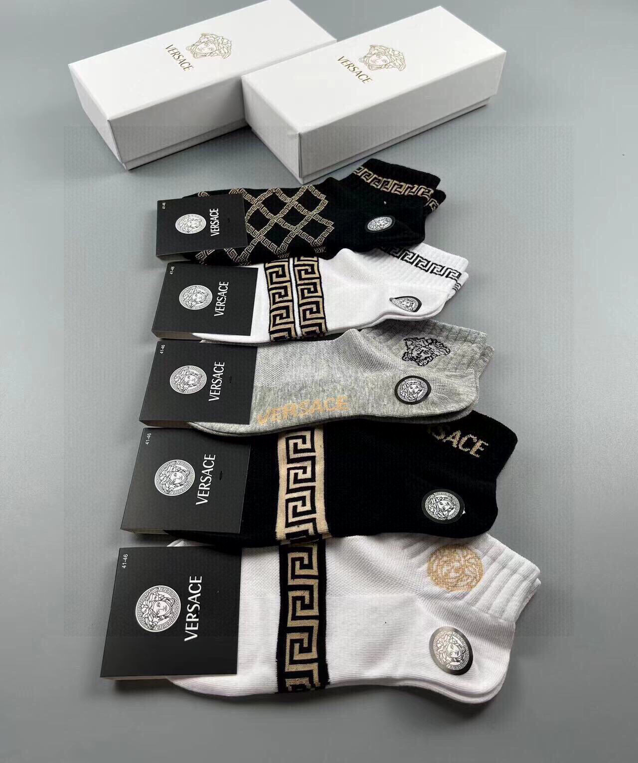  🆕Versace · 范思哲❗️新品男款袜子❗️【一盒五双】纯棉材质织造，超柔软舒适，提花经典美人头➕