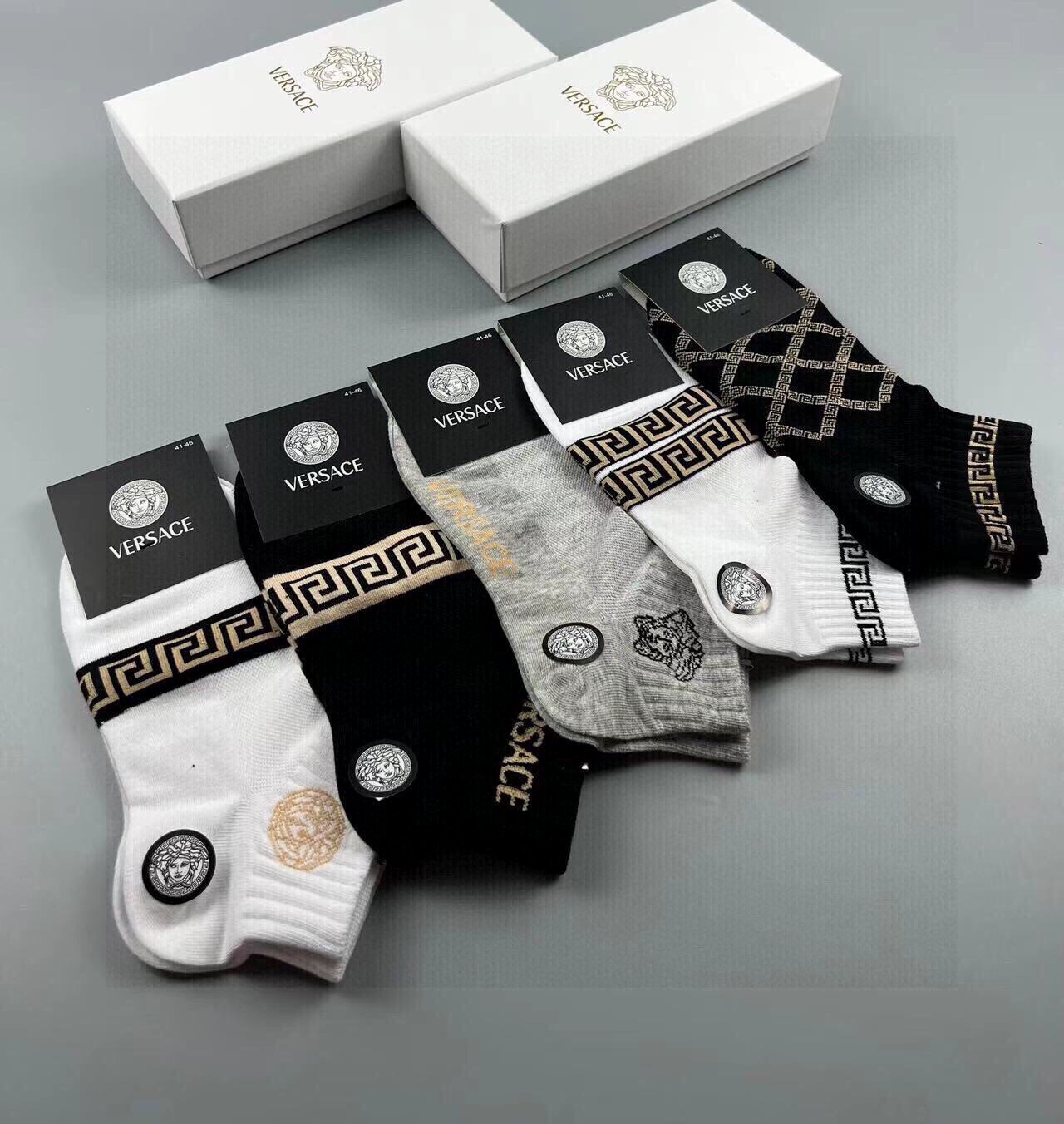  🆕Versace · 范思哲❗️新品男款袜子❗️【一盒五双】纯棉材质织造，超柔软舒适，提花经典美人头➕