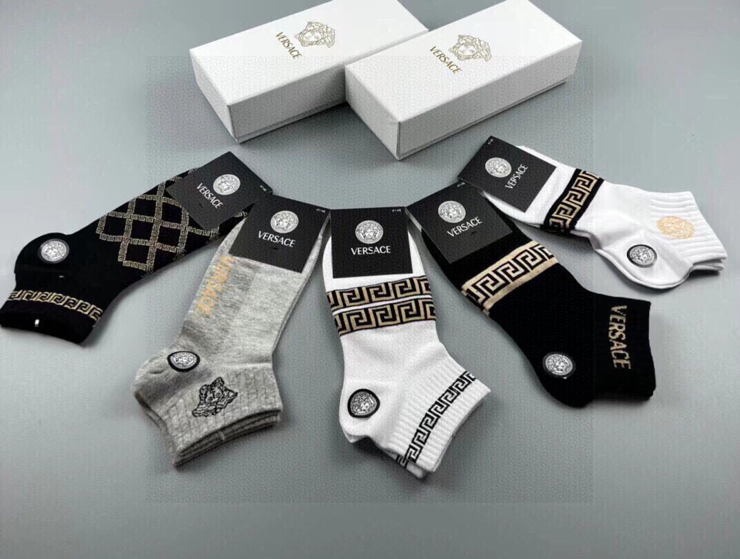  🆕Versace · 范思哲❗️新品男款袜子❗️【一盒五双】纯棉材质织造，超柔软舒适，提花经典美人头➕