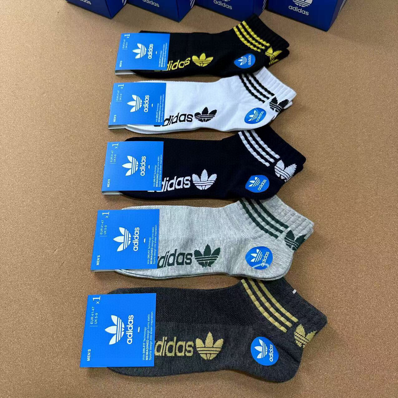  🆕Adidas · 阿迪达斯❗️三叶草新品男款袜子☘️提花经典标志❗️ins今年超火爆元素单品❗️纯棉