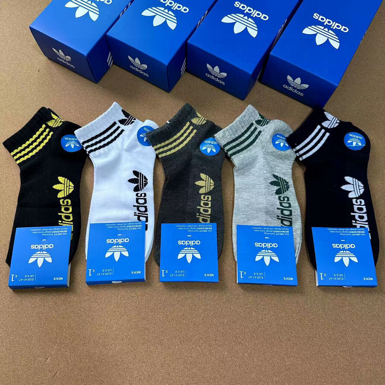  🆕Adidas · 阿迪达斯❗️三叶草新品男款袜子☘️提花经典标志❗️ins今年超火爆元素单品❗️纯棉