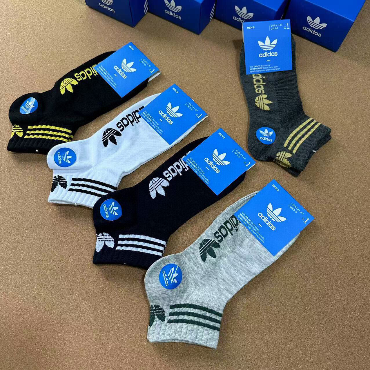  🆕Adidas · 阿迪达斯❗️三叶草新品男款袜子☘️提花经典标志❗️ins今年超火爆元素单品❗️纯棉