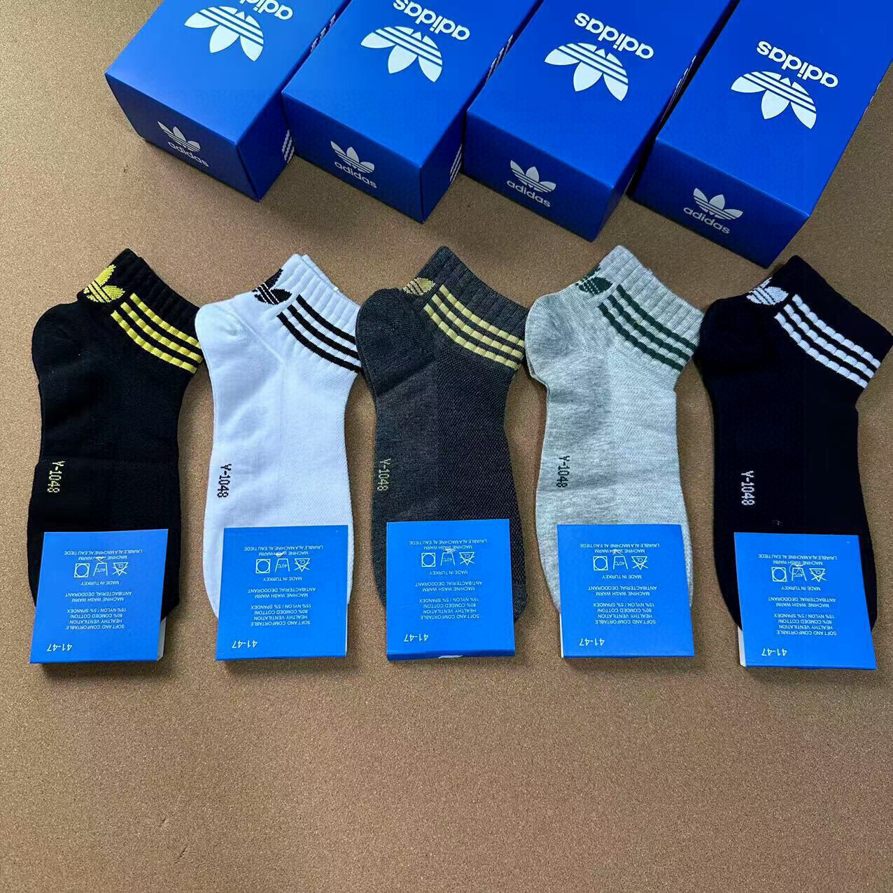  🆕Adidas · 阿迪达斯❗️三叶草新品男款袜子☘️提花经典标志❗️ins今年超火爆元素单品❗️纯棉
