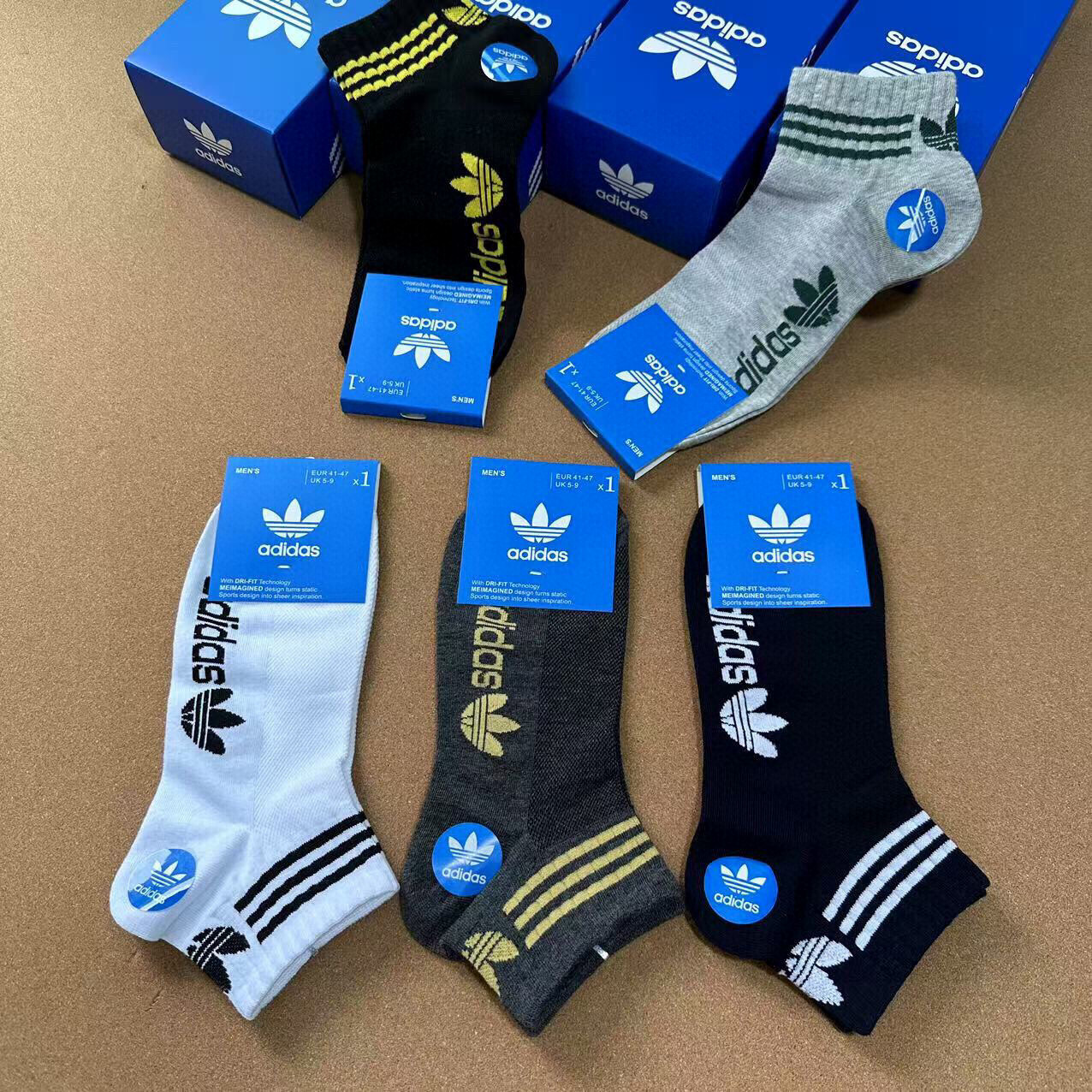  🆕Adidas · 阿迪达斯❗️三叶草新品男款袜子☘️提花经典标志❗️ins今年超火爆元素单品❗️纯棉